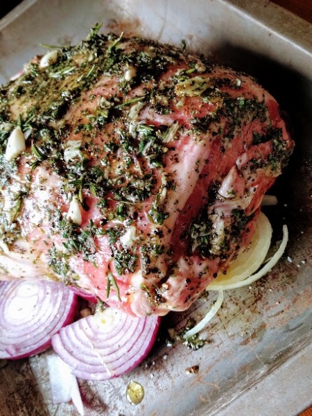 A rosemary, thyme, garlic and mint dressing for roast lamb